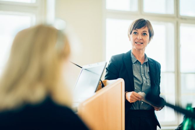 „Frauen wählen – wählen Frauen?“ 